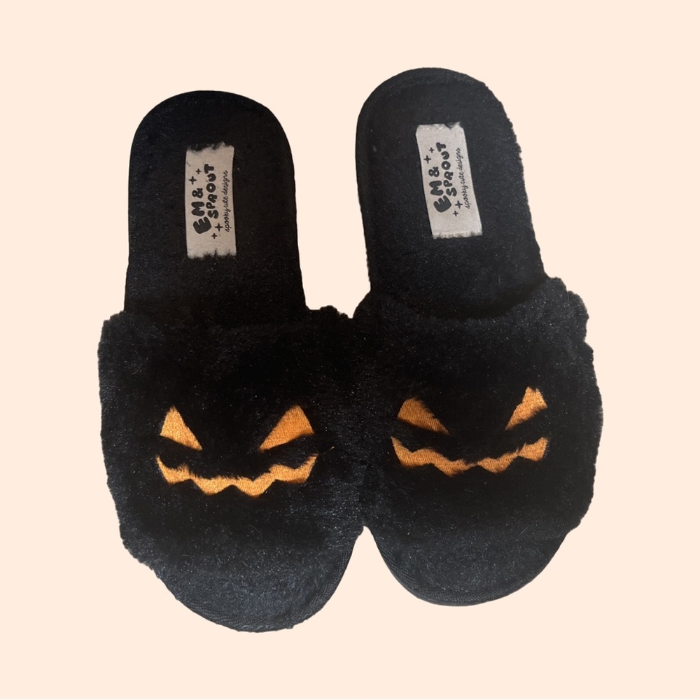 Em and Sprout Halloween Jack-o-lantern Slippers